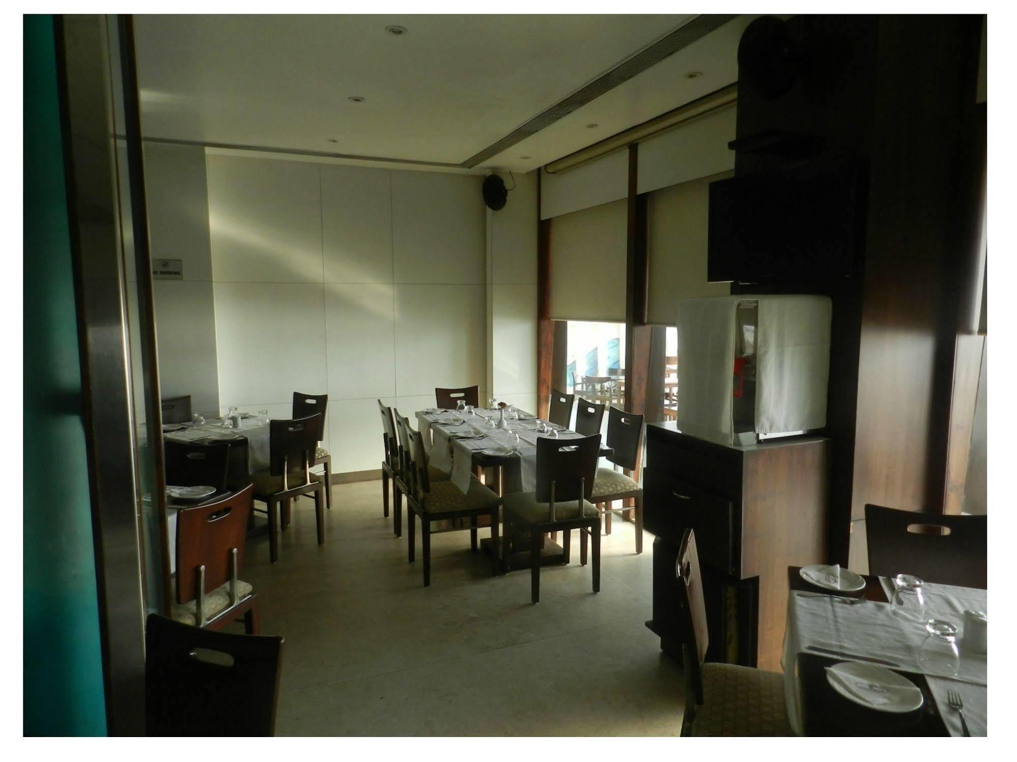 Citizen Hotel Bombaim Exterior foto